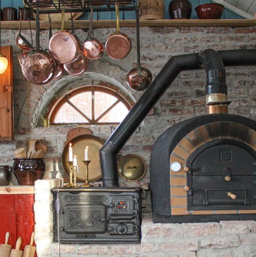 Sovoro Stella - Black with Terracotta Arch