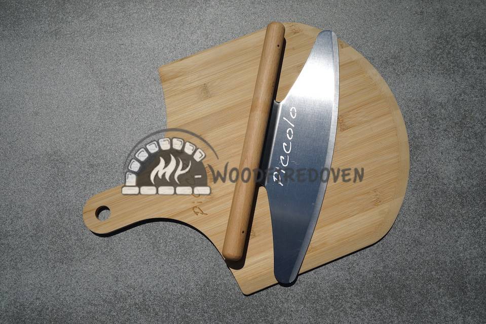pizza cutter with board